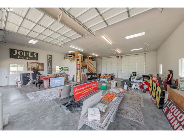 250 RUCKLES Dr, Myrtle Creek, OR 97457