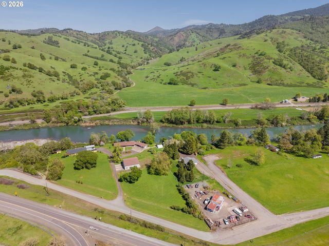 250 RUCKLES Dr, Myrtle Creek, OR 97457