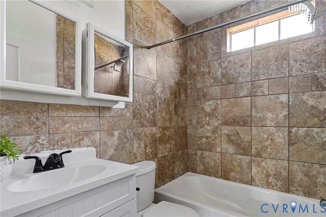 2410 Agra Dr, Henrico, VA 23228