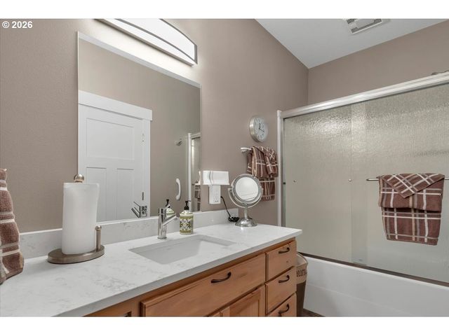 680 Nw 11TH Ave, Canby, OR 97013