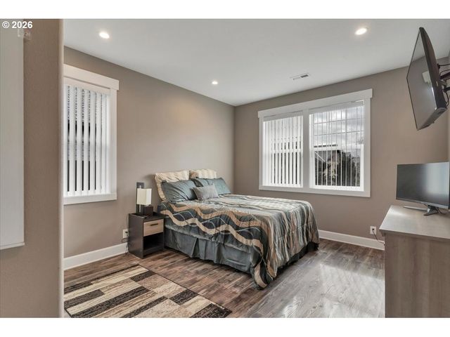 680 Nw 11TH Ave, Canby, OR 97013