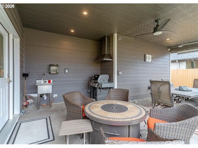 680 Nw 11TH Ave, Canby, OR 97013