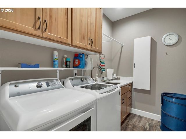 680 Nw 11TH Ave, Canby, OR 97013