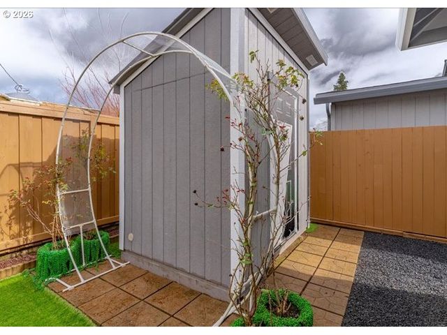 680 Nw 11TH Ave, Canby, OR 97013