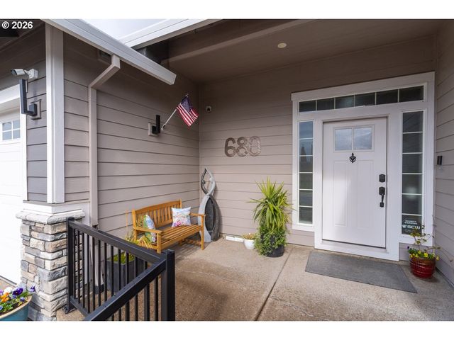 680 Nw 11TH Ave, Canby, OR 97013