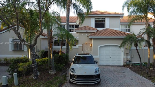 1085 River Birch St, Hollywood, FL 33019