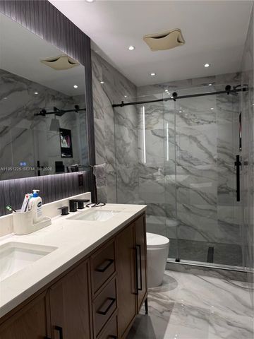 1085 River Birch St, Hollywood, FL 33019