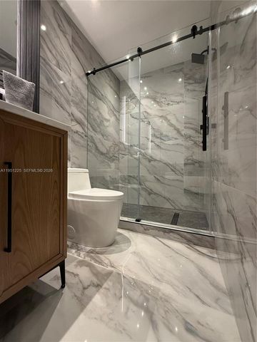 1085 River Birch St, Hollywood, FL 33019