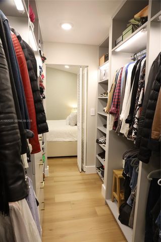 1085 River Birch St, Hollywood, FL 33019