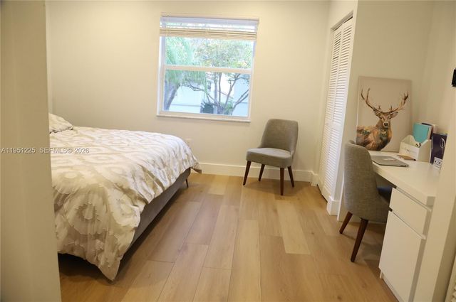 1085 River Birch St, Hollywood, FL 33019