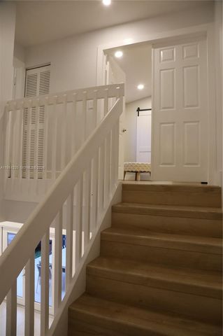 1085 River Birch St, Hollywood, FL 33019