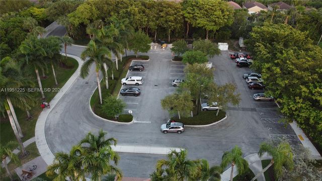 1085 River Birch St, Hollywood, FL 33019