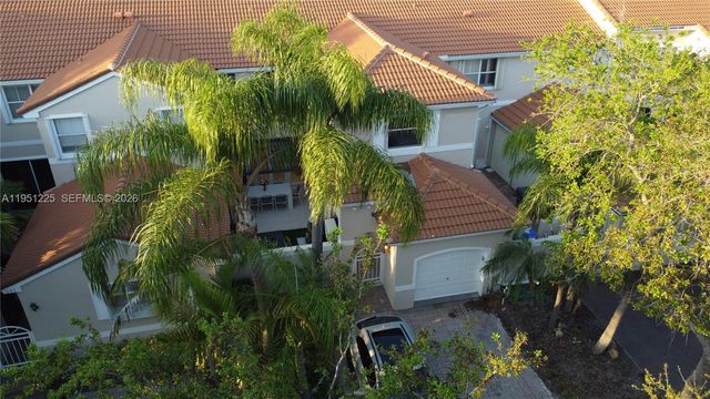 1085 River Birch St, Hollywood, FL 33019