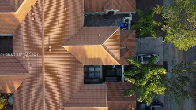 1085 River Birch St, Hollywood, FL 33019