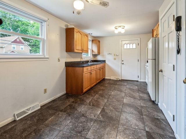 156 Hovendon Ave, Brockton, MA 02302