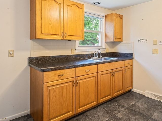 156 Hovendon Ave, Brockton, MA 02302