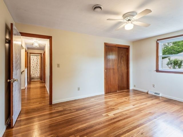 156 Hovendon Ave, Brockton, MA 02302