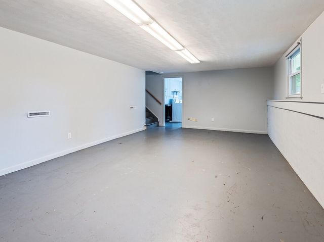 156 Hovendon Ave, Brockton, MA 02302
