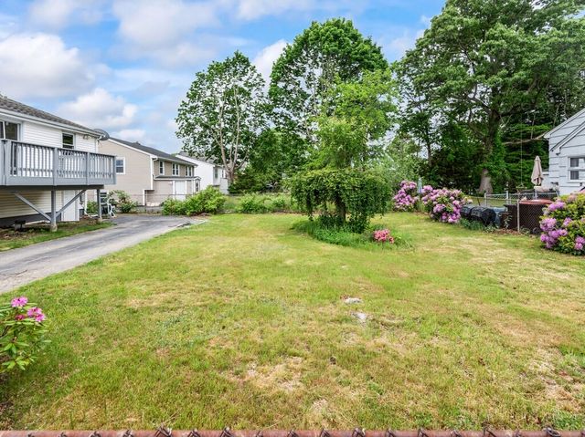 156 Hovendon Ave, Brockton, MA 02302