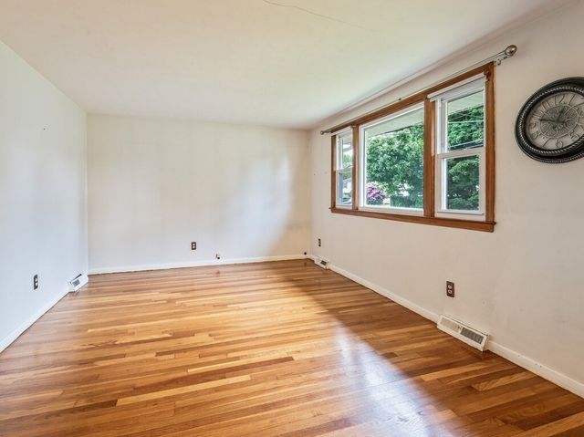 156 Hovendon Ave, Brockton, MA 02302