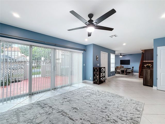 10977 Long Boat Dr 10977, Cooper City, FL 33026
