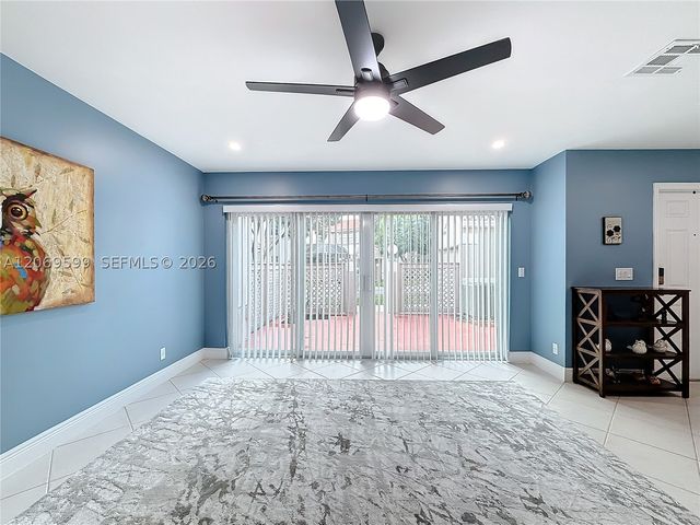10977 Long Boat Dr 10977, Cooper City, FL 33026