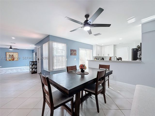 10977 Long Boat Dr 10977, Cooper City, FL 33026