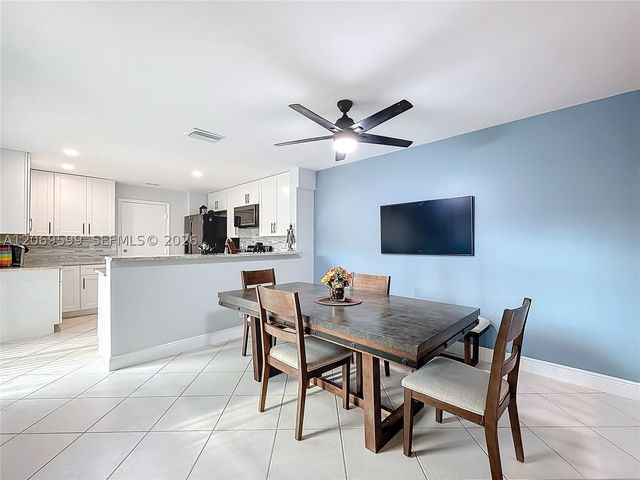 10977 Long Boat Dr 10977, Cooper City, FL 33026
