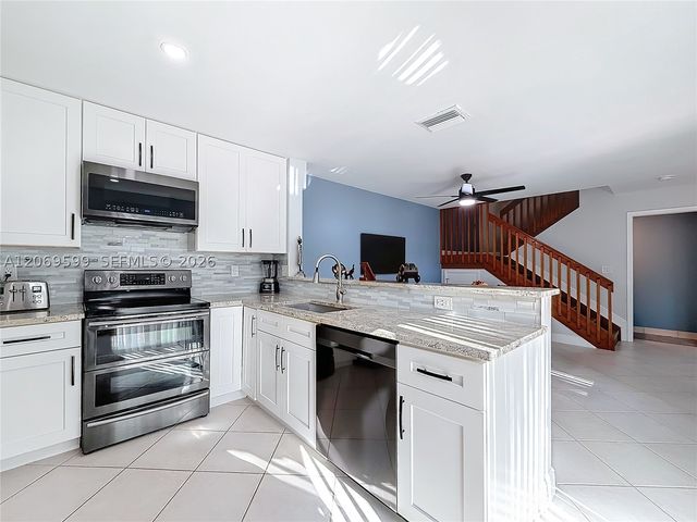 10977 Long Boat Dr 10977, Cooper City, FL 33026