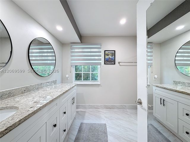 10977 Long Boat Dr 10977, Cooper City, FL 33026