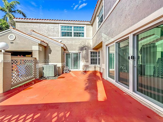 10977 Long Boat Dr 10977, Cooper City, FL 33026