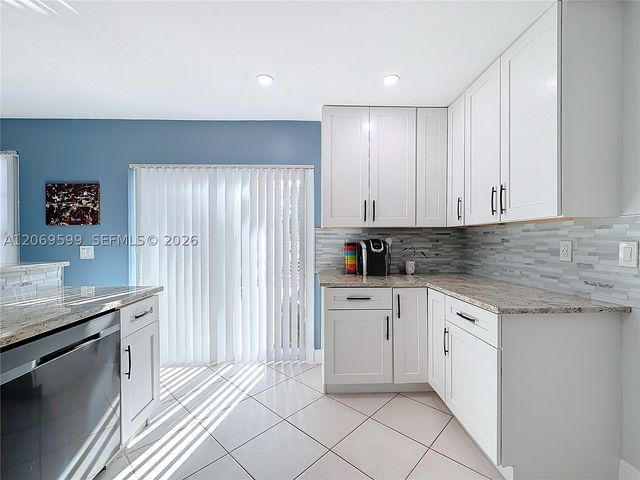 10977 Long Boat Dr 10977, Cooper City, FL 33026