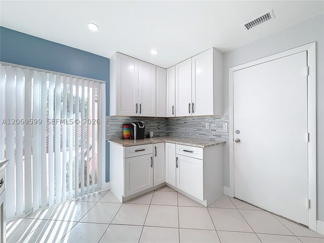 10977 Long Boat Dr 10977, Cooper City, FL 33026