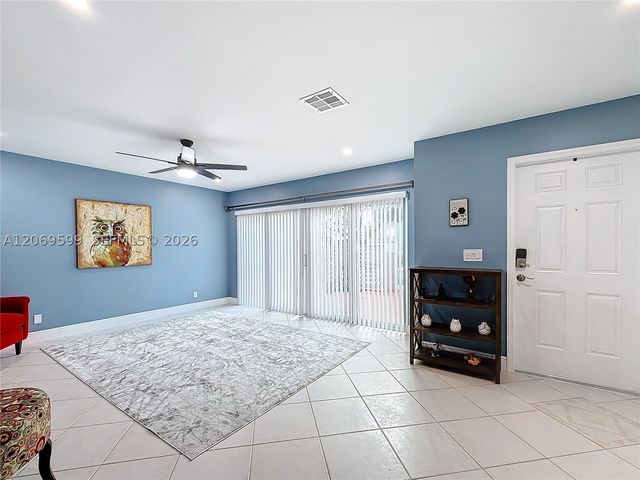 10977 Long Boat Dr 10977, Cooper City, FL 33026