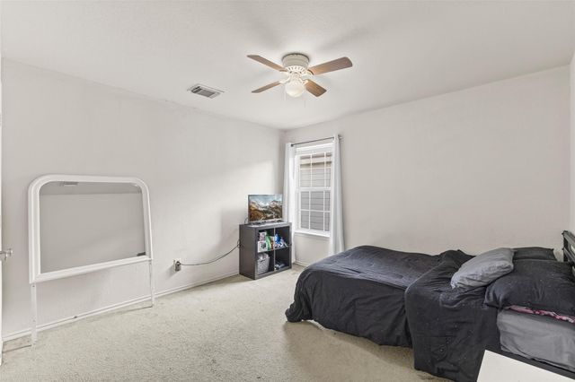 9439 Gnarled Chestnut Court, Houston, TX 77075