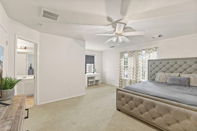 9439 Gnarled Chestnut Court, Houston, TX 77075
