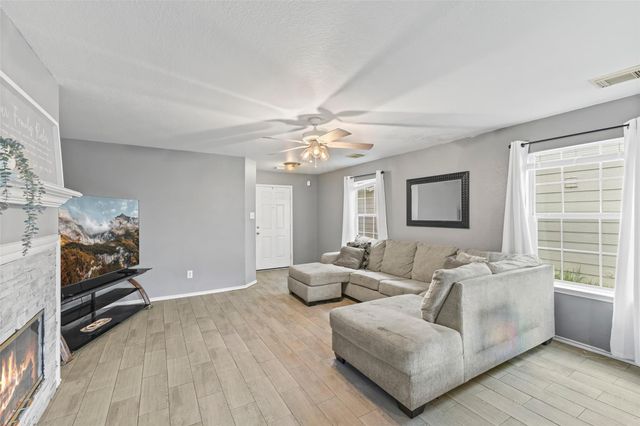 9439 Gnarled Chestnut Court, Houston, TX 77075