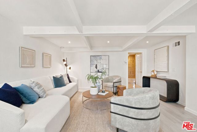 4250 York Boulevard, Los Angeles, CA 90065