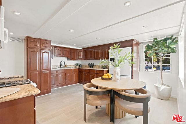 4250 York Boulevard, Los Angeles, CA 90065