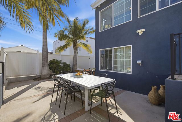4250 York Boulevard, Los Angeles, CA 90065
