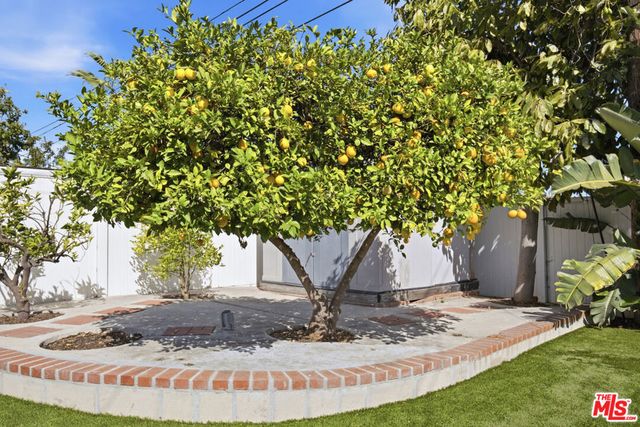 4250 York Boulevard, Los Angeles, CA 90065