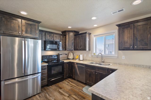 186 W ROYAL LAND DR, Santaquin, UT 84655