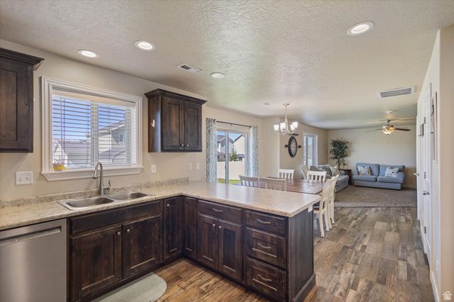 186 W ROYAL LAND DR, Santaquin, UT 84655