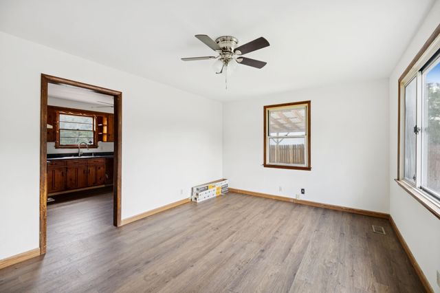 1421 Lakeview Rd, Clarksville, TN 37040