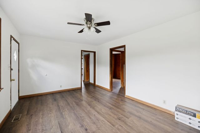 1421 Lakeview Rd, Clarksville, TN 37040