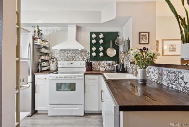 2961 W 81st Avenue A, Westminster, CO 80031