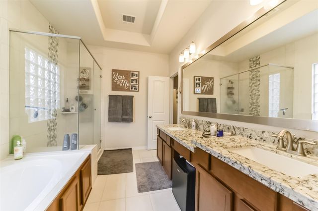 1517 Miles Oaks Place, Houston, TX 77043