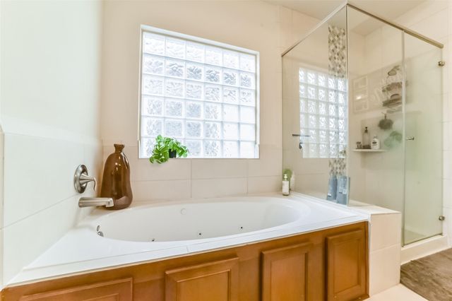 1517 Miles Oaks Place, Houston, TX 77043