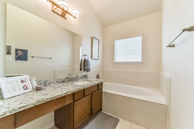 1517 Miles Oaks Place, Houston, TX 77043