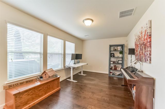 1517 Miles Oaks Place, Houston, TX 77043